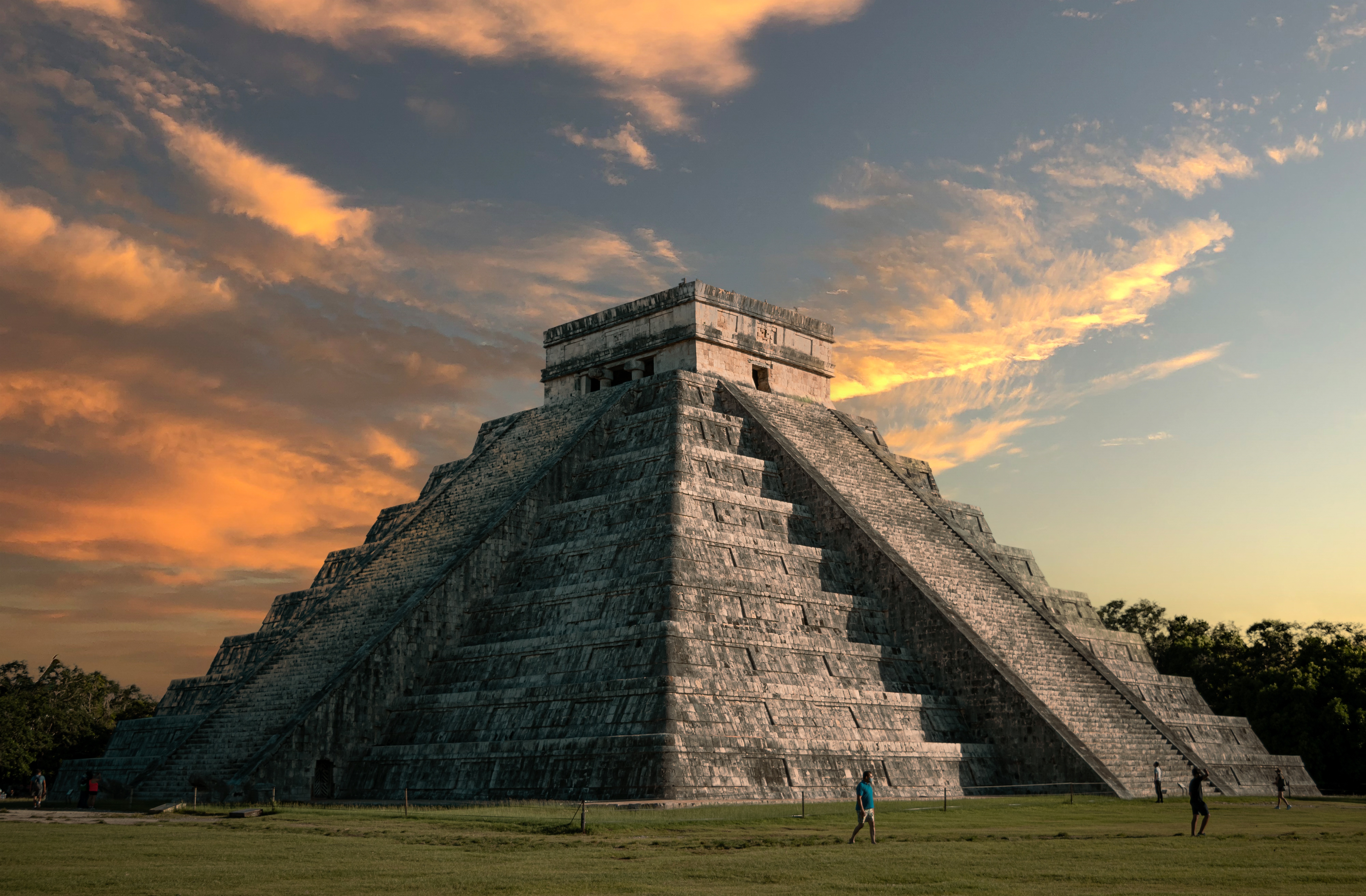 pyramid 5744558
